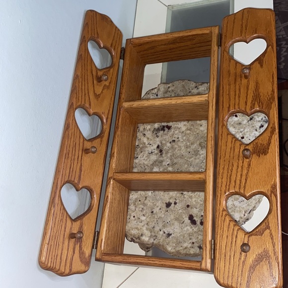 Vintage Wooden Wall Heart Shelf with Doors Curio Shelf Heart Design Charming - Picture 14 of 14